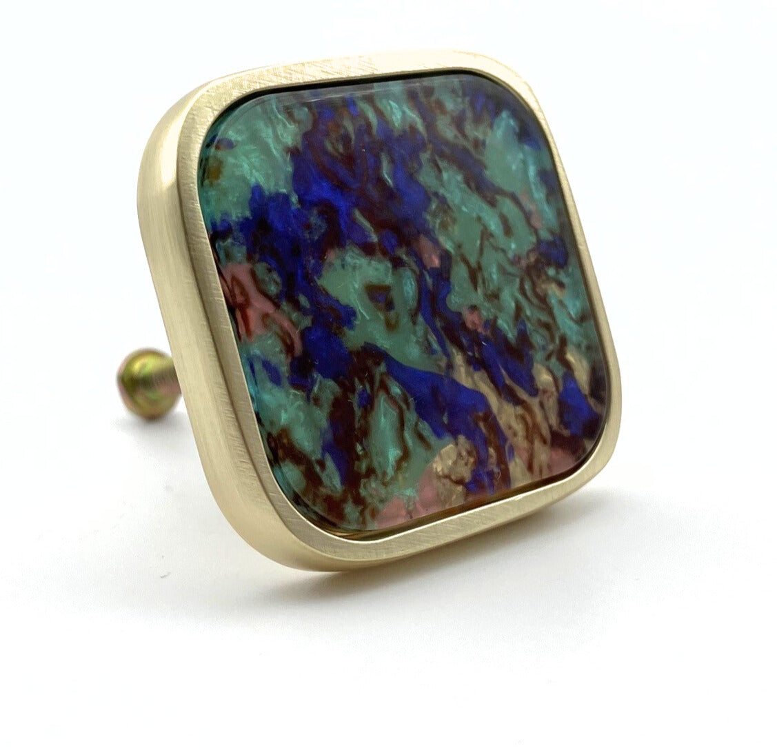 Square knob with rounded corners showing the variation of colors 