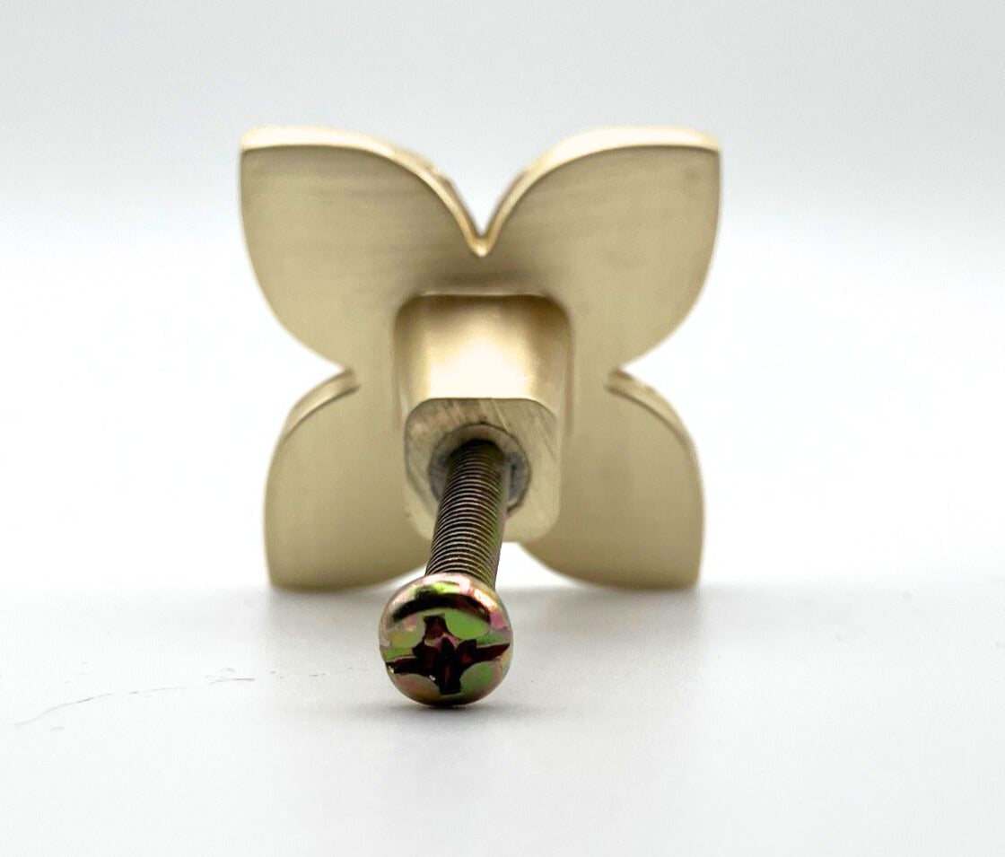 4 petal gold brass knob with green petals inset into each section